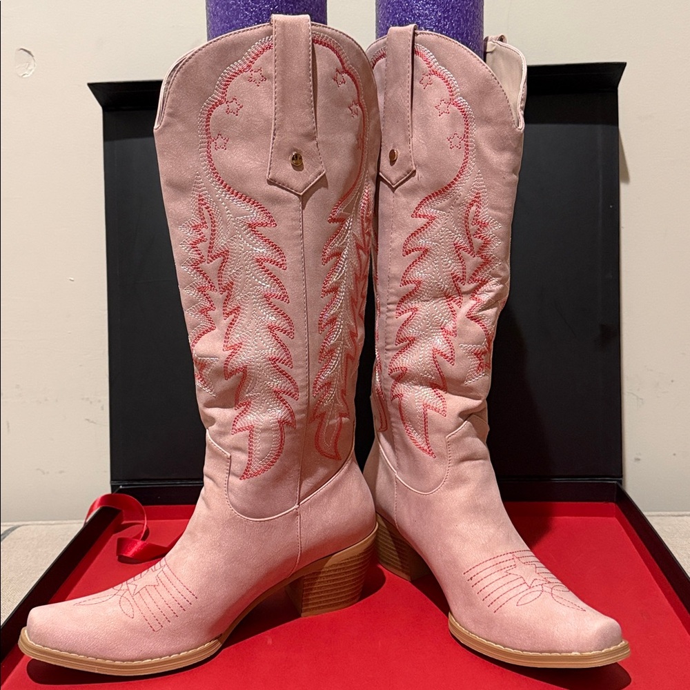 Wetkiss Stylish Pink Embroidered Pull On Knee High Boots - Picture 3 of 9